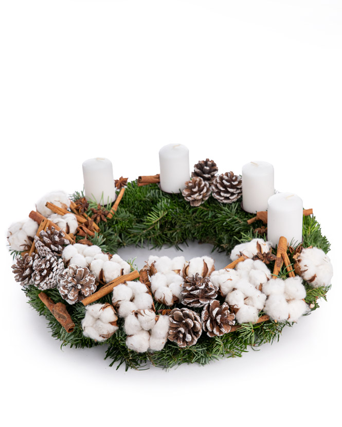 Advent  wreath with cotton and ornaments