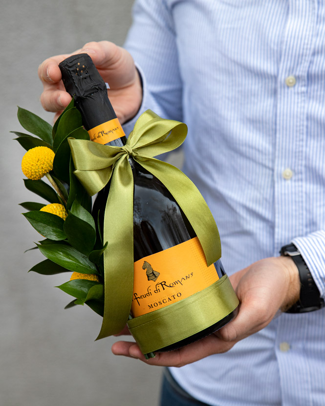 Aranjament floral cu prosecco