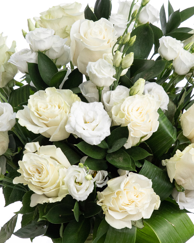 Buchet trandafiri albi și eustoma