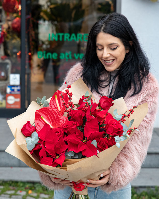 Red flowers bouquet for Christmas