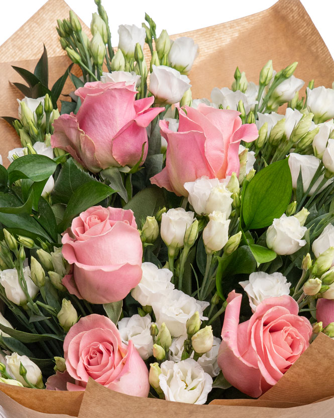 Pink roses bouquet with eustoma