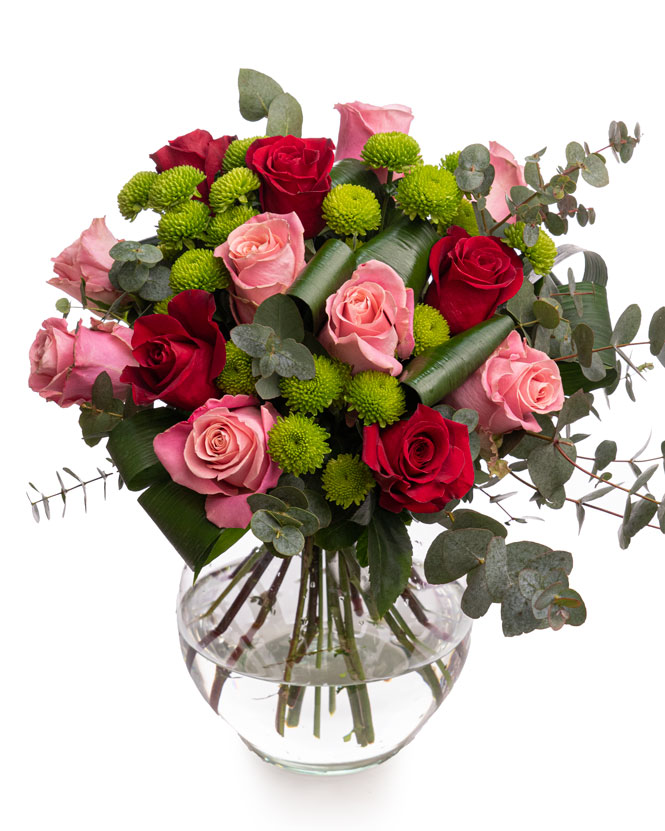 Bouquet with roses and  chrysanthemum Yoko