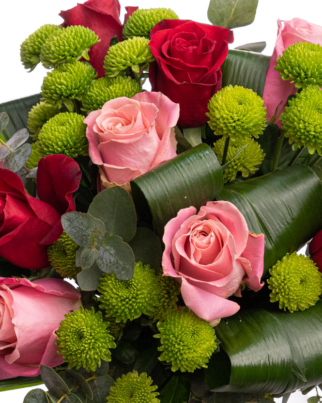 Bouquet with roses and  chrysanthemum Yoko