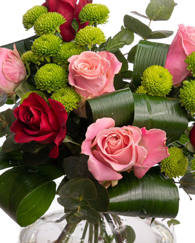 Bouquet with roses and  chrysanthemum Yoko