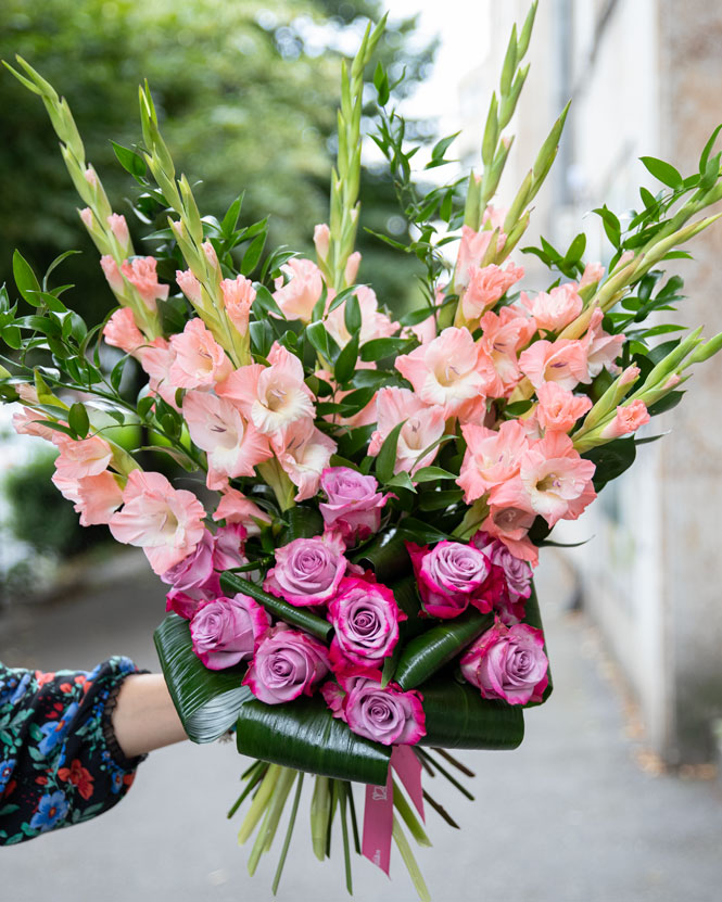 Gladioli and rose bouquet