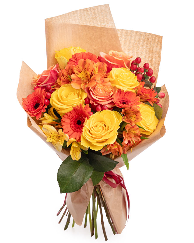 Bouquet of gerbera and roses