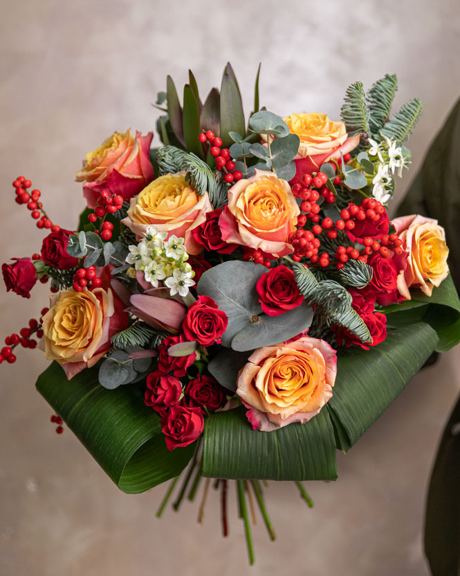 Winter bouquet of roses