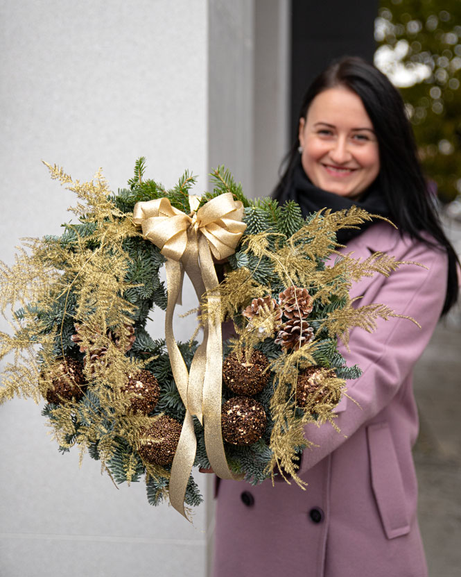 Wreath with Christmas decorations