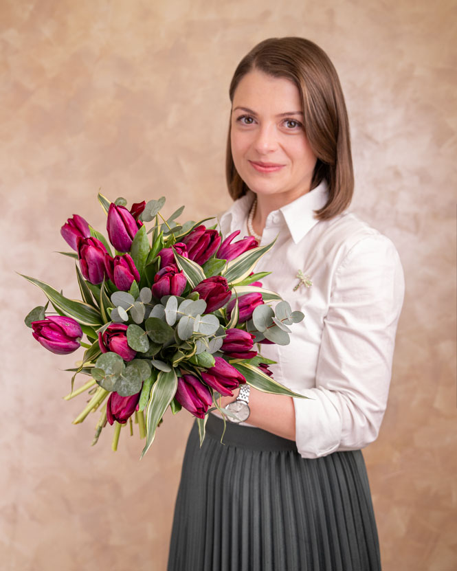 Purple tulip bouquet