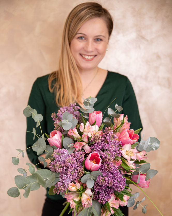 Bouquet with lilac and tulips 