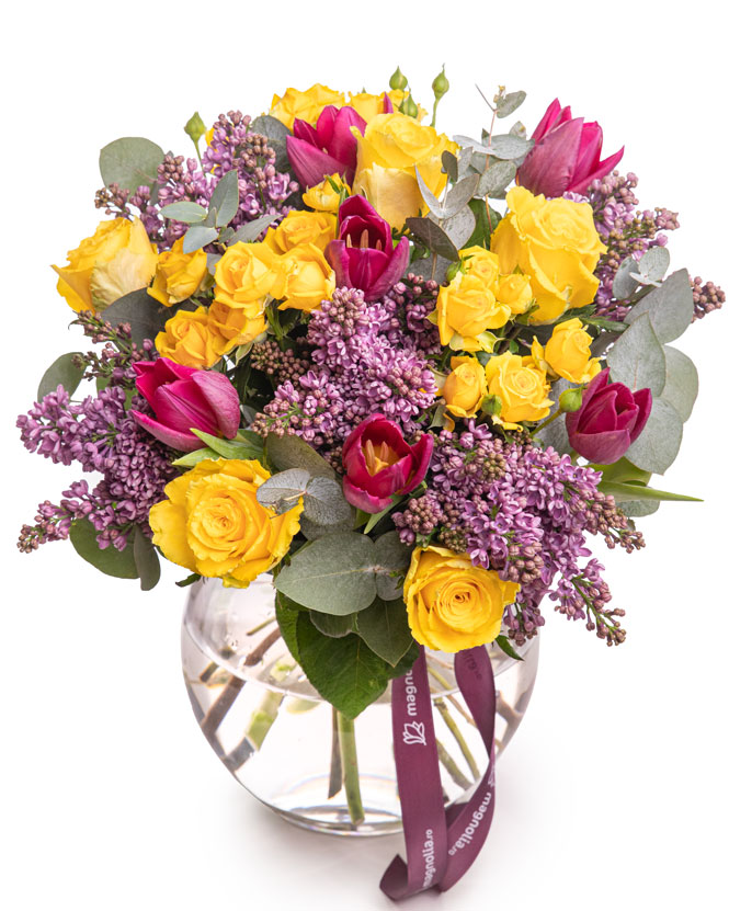 Lilac and yellow rose bouquet