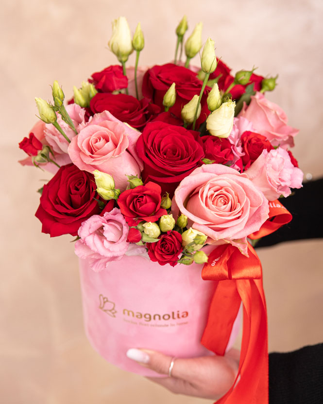 ”Pink Passion” arrangement with red and pink roses