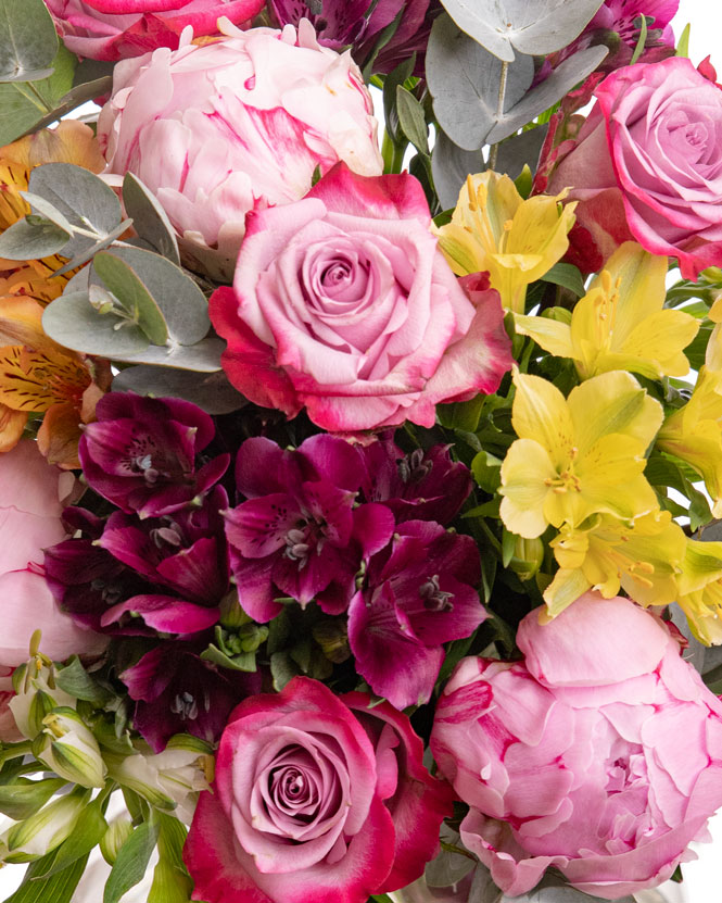 Bouquet of peonies and roses