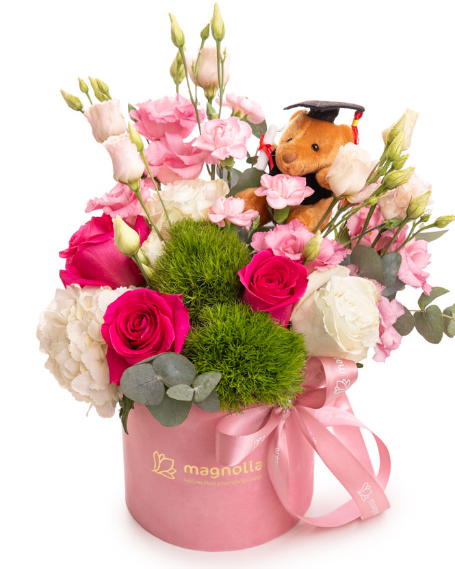 Aranjament floral de absolvire cu trandafiri și accesorii