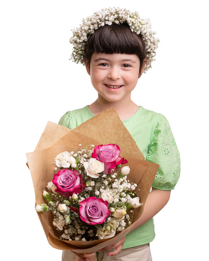Crown of white natural flowers and bouquet of purple roses