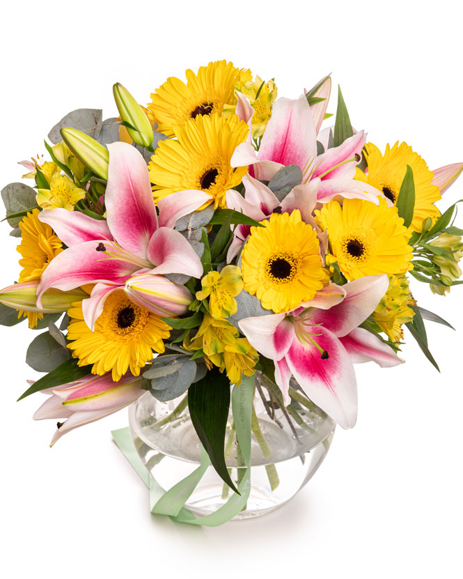 Bouquet with lilies and gerbera