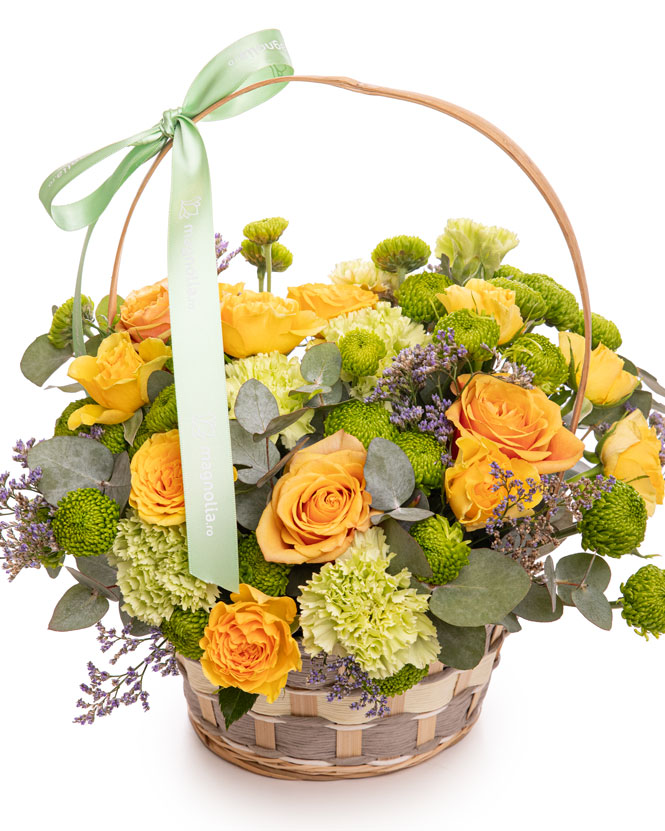 Basket with chrysanthemums and carnations