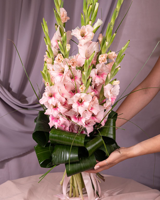 Buchet cu gladiole roz