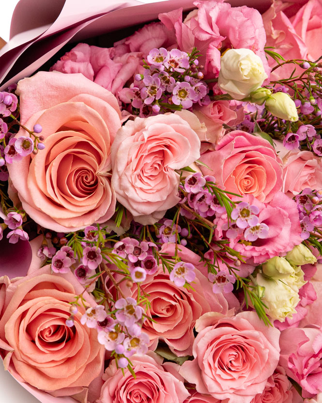 Pink roses bouquet with eustoma
