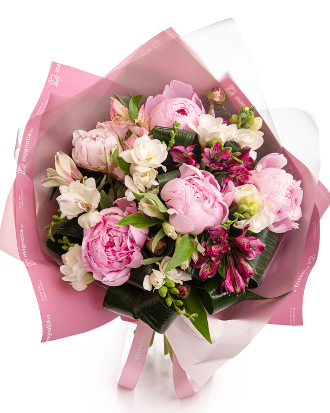 Bouquet with peonies and freesias