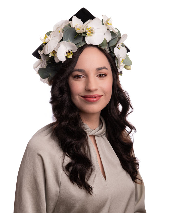 Coroniță de absolvire cu orhidee și eucalipt