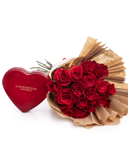 Buchet romantic trandafiri roșii și ciocolată