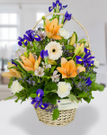 Basket colored floral arrangement – imaginea 1