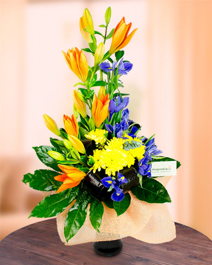 Buchet crizanteme, crini asiatici, iriși – imaginea 1