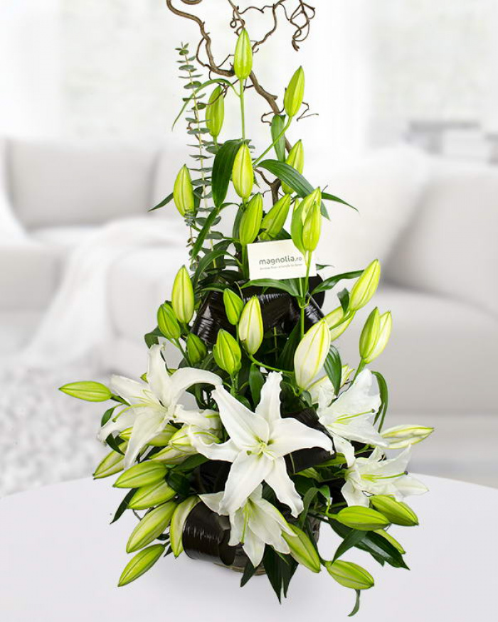 Imperial lilies arrangement – imaginea 1