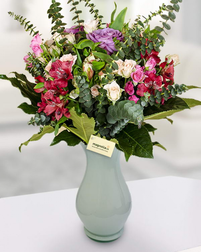 Bouquet with alstroemeria, roses, aralia and eucalyptus – imaginea 1