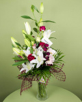 Mixed classic flower bouquet – imaginea 2
