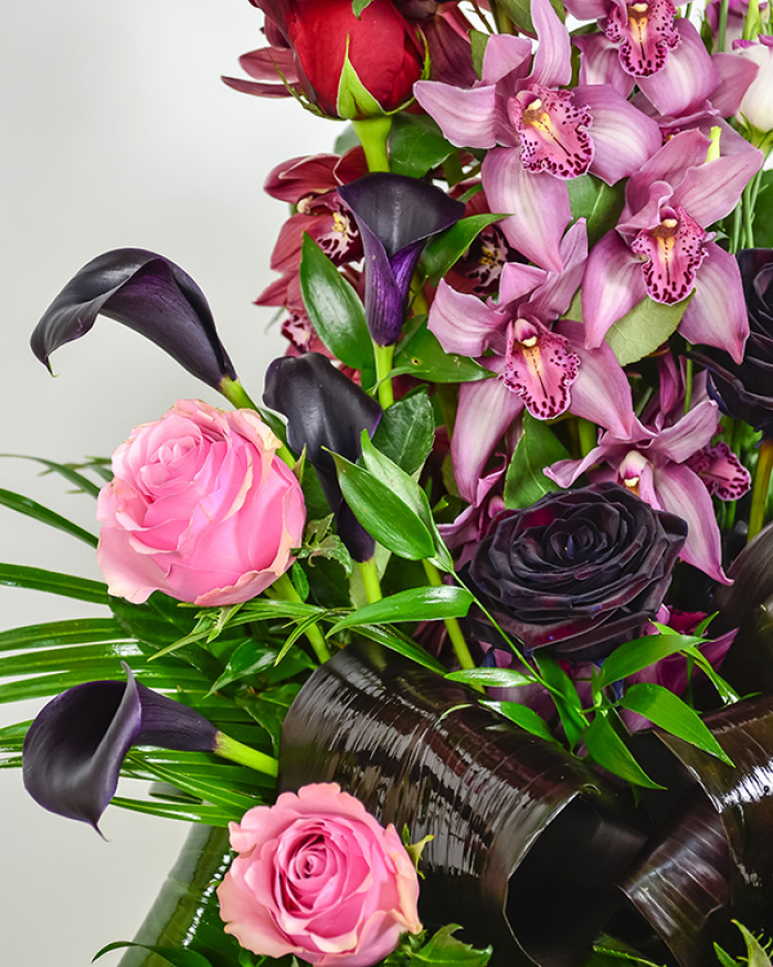 Orchid and rose arrangement – imaginea 3