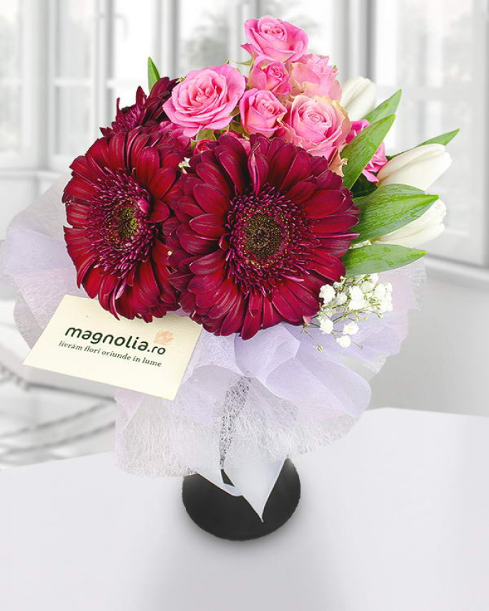 Buchet cu gerbera, lalele şi minirosa