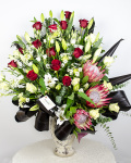 Aranjament cu trandafiri, crini, protea, eustoma – imaginea 2