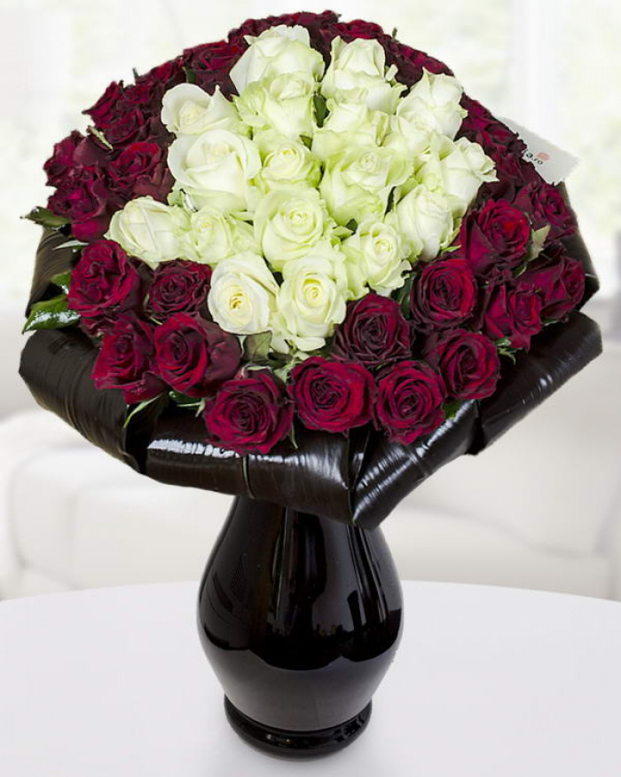 Bouquet with 49 roses – imaginea 1