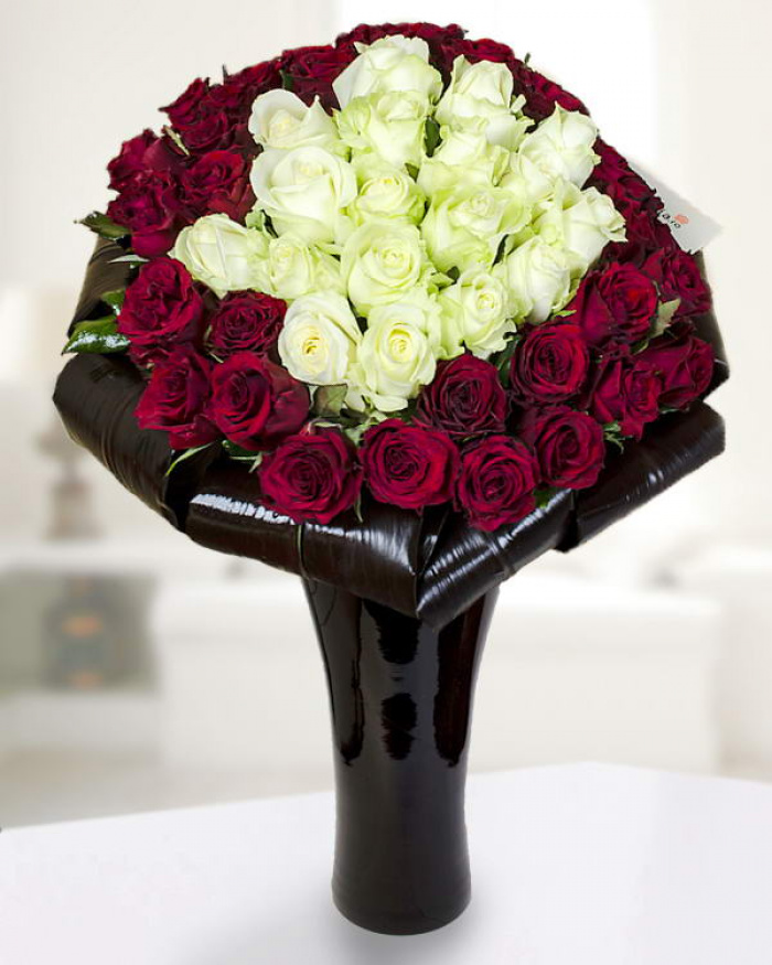 51 Red and white roses bouquet – imaginea 1