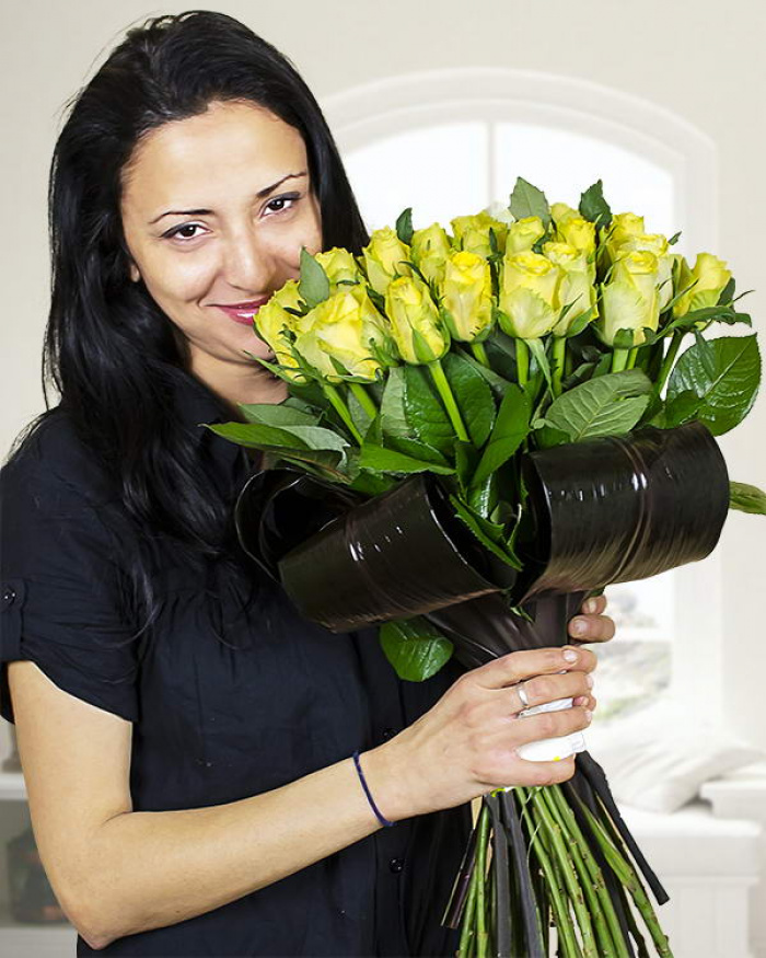 Buchet cu 45 trandafiri galbeni