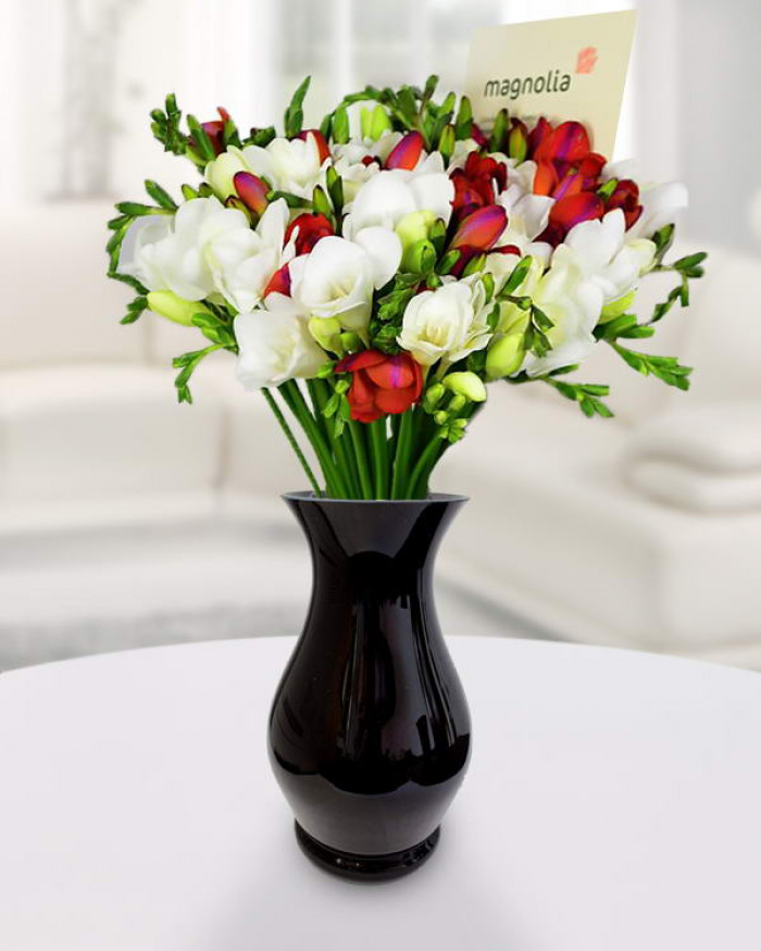 Buchet cu 41 frezii – imaginea 1