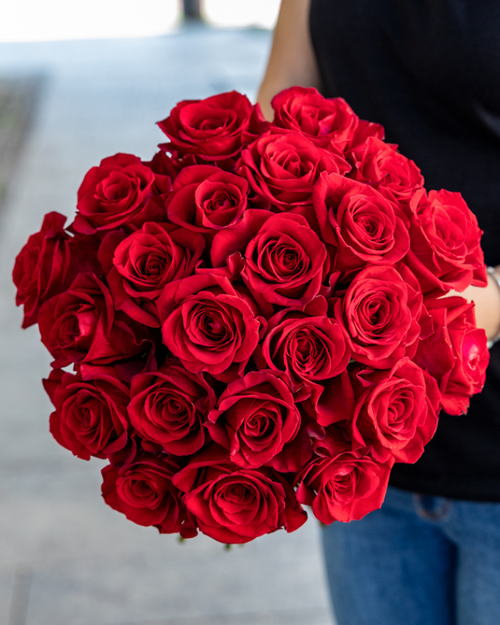Bouquet with 23 red roses – the image 3