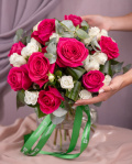 Buchet cu trandafiri albi și roz – imaginea 3