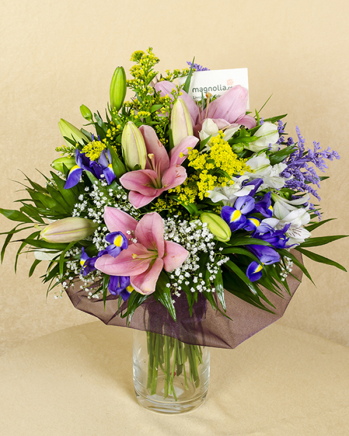 Bouquet with lilies and irises – imaginea 2