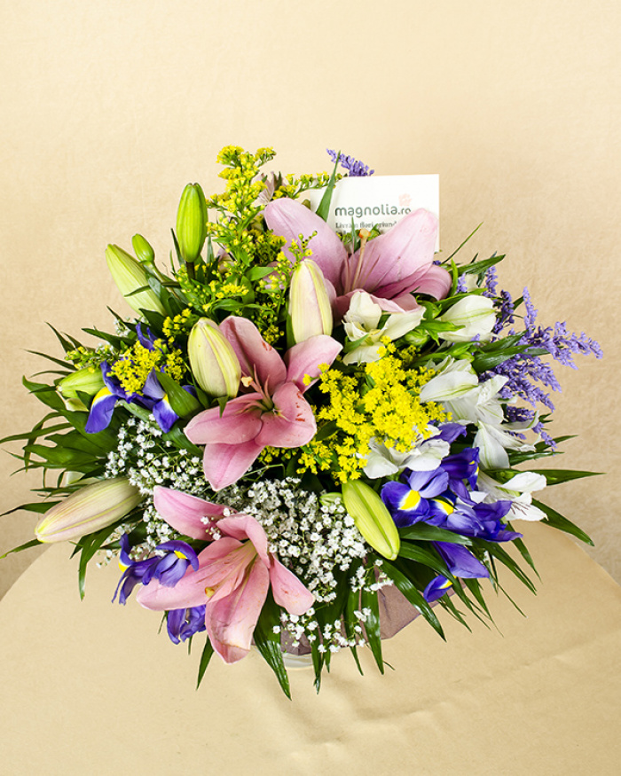 Bouquet with lilies and irises – imaginea 3