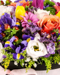 Arrangement in box with mix cut flowers – the image 2