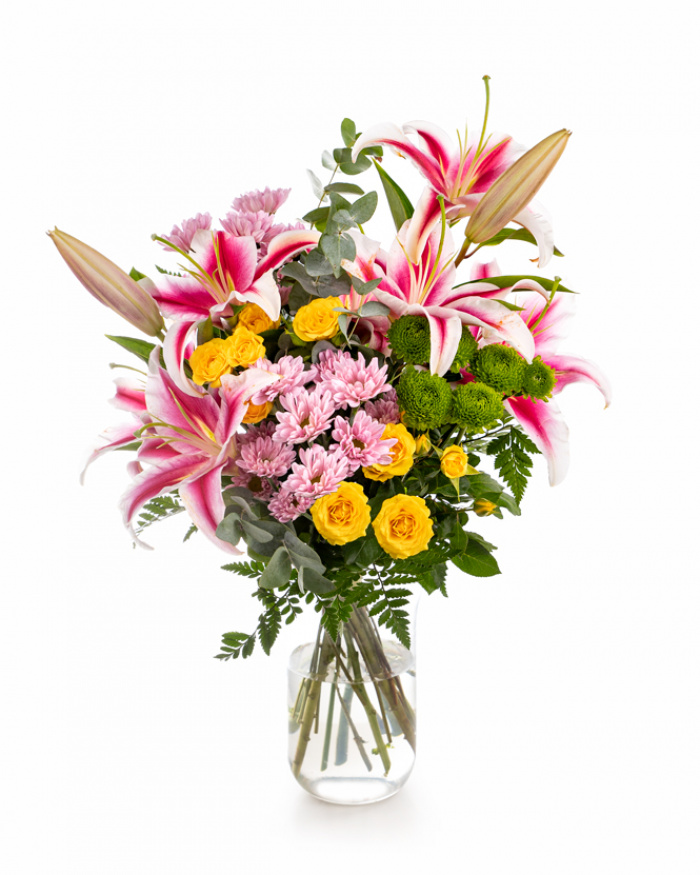 Bouquet of lilies and chrisanthemums – the image 1
