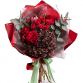 Buchet protea şi trandafiri