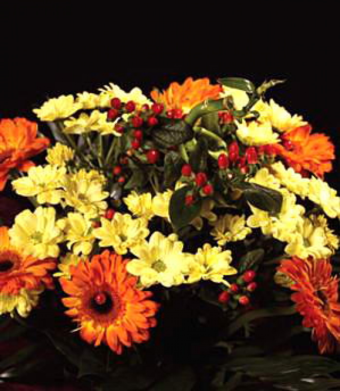 Bouquet with mix yellow-orange flowers – imaginea 1