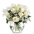 Buchet trandafiri albi şi gypsophila