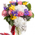 Buchet mix cu flori colorate