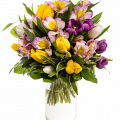Buchet alstroemeria și lalele