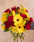 Buchet cu gerbera, trandafiri şi alstroemeria
